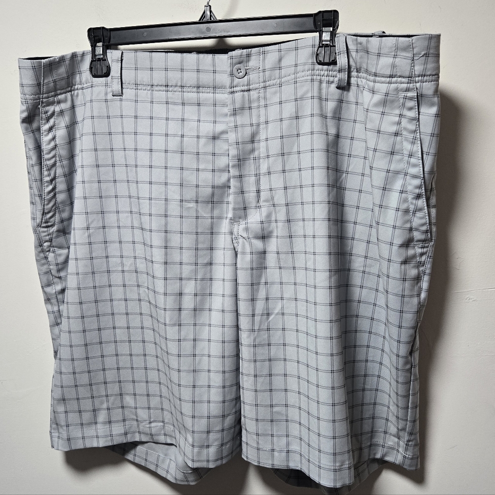 Nike Golf Gray Plaid Shorts Size 42 Sporty Casual Preppy